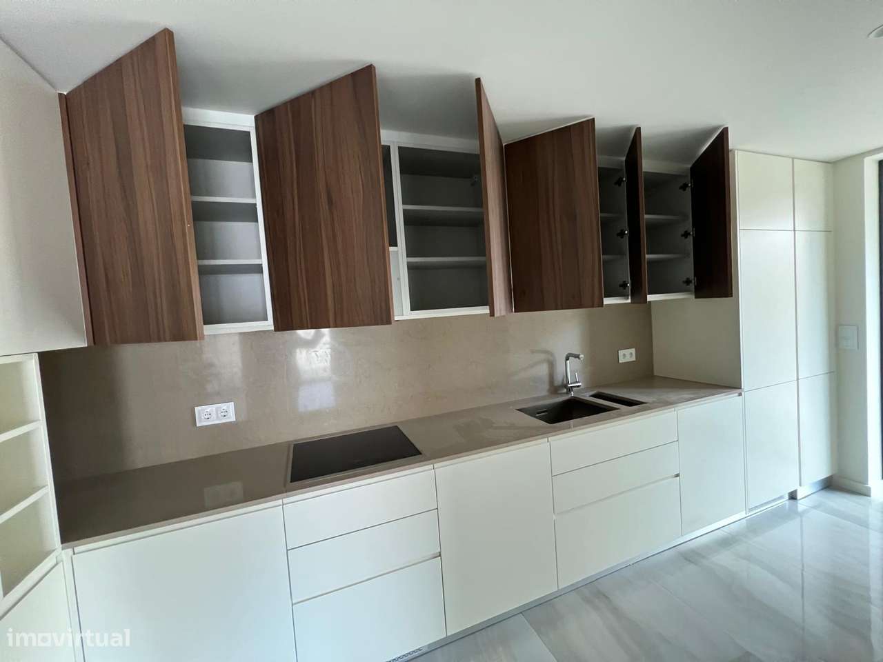 T 3 Novo V. N. Gaia  Av . República  Metro João de Deus Pronto Habitar-26