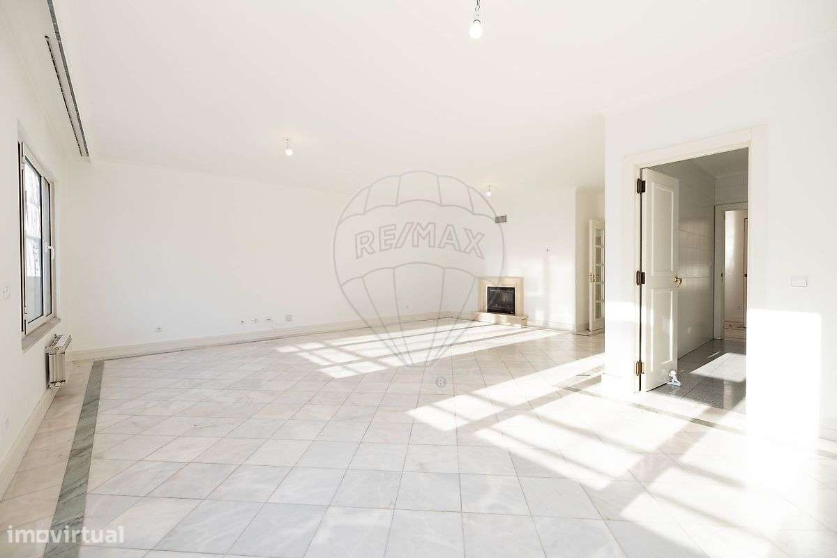 Apartamento T4 para arrendamento - Grande imagem: 4/46