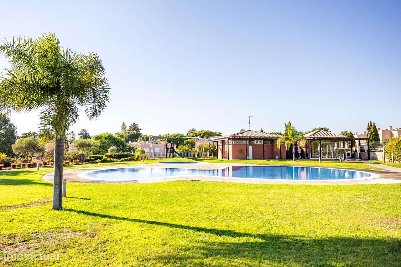 Moradia T2+1 de Luxo em Condomínio Exclusivo no Algarve-33