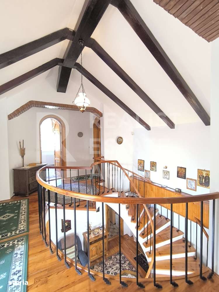 Casă de vânzare în Bran sau schimb cu apartament 3 camere în Brașov - Imagine principală: 4/11