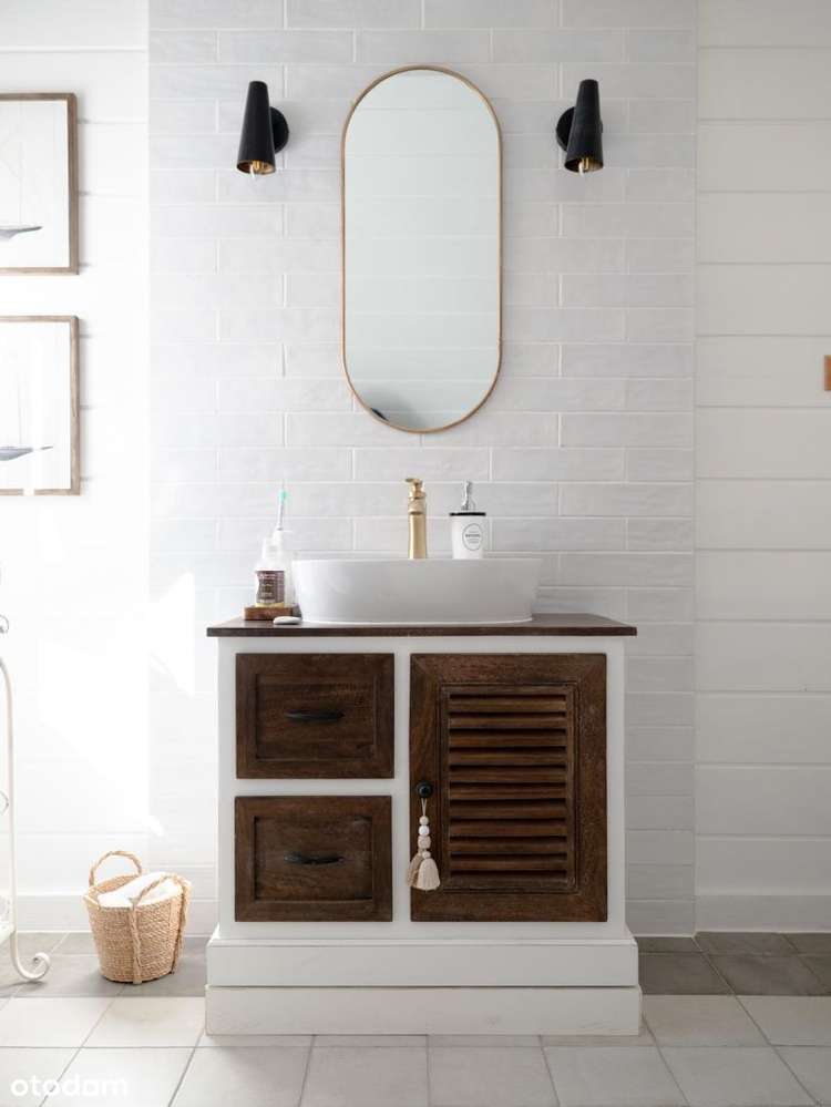 Sprzedam kameralny dom wśród jezior w miejscowości-17