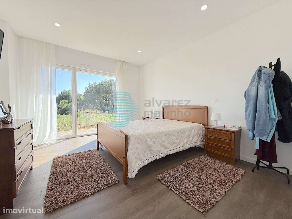 Excelente Moradia/Quintinha PISO TÉRREO V4, Ramalhal-28