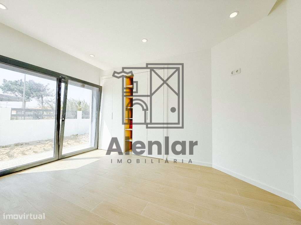 NOVA Moradia V4 a 800 metros da praia NOVA-19