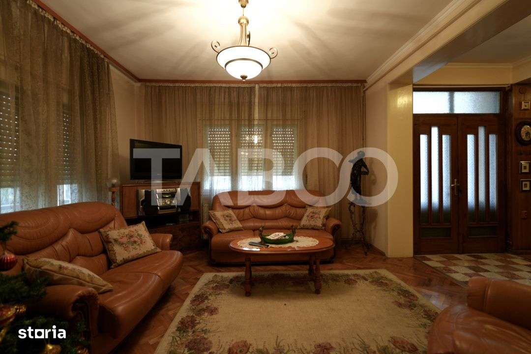 Casa individuala de vanzare cu 5 camere 2 balcoane zona Centrala - Imagine principală: 5/16