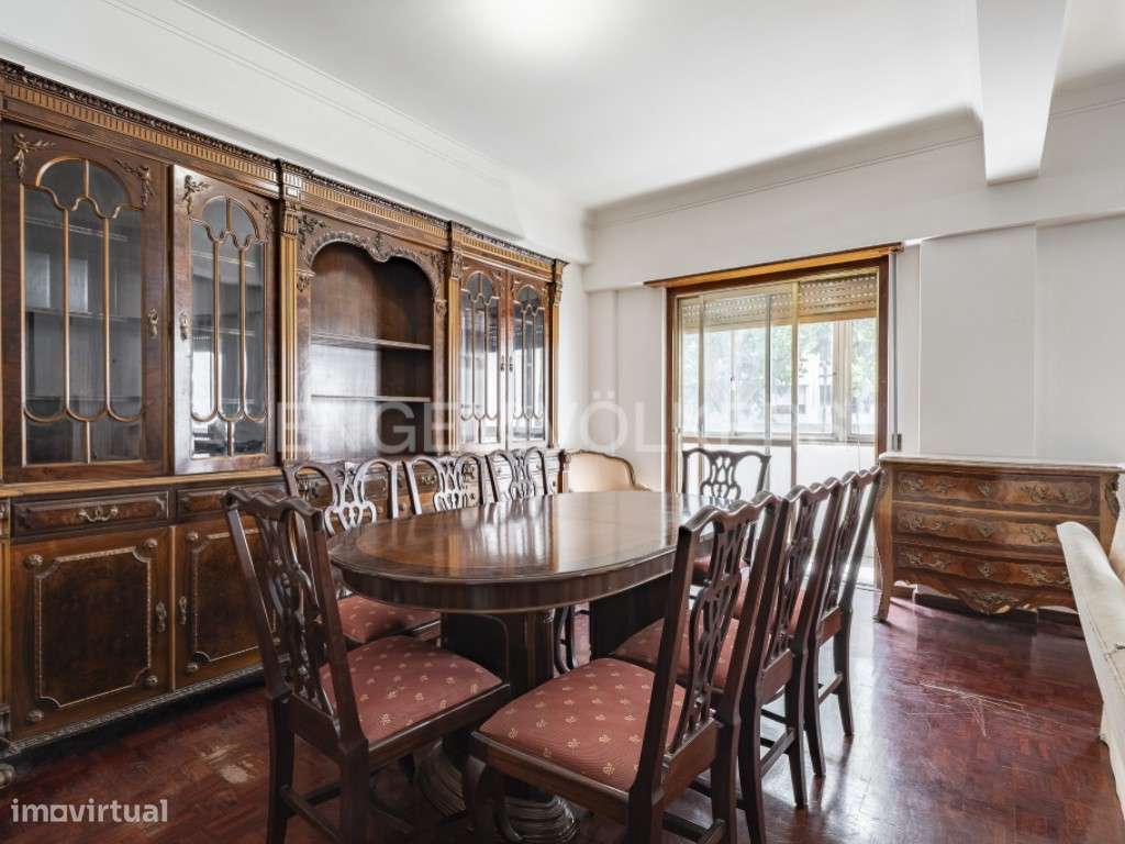 Excelente T5 em Alvalade - Grande imagem: 4/29