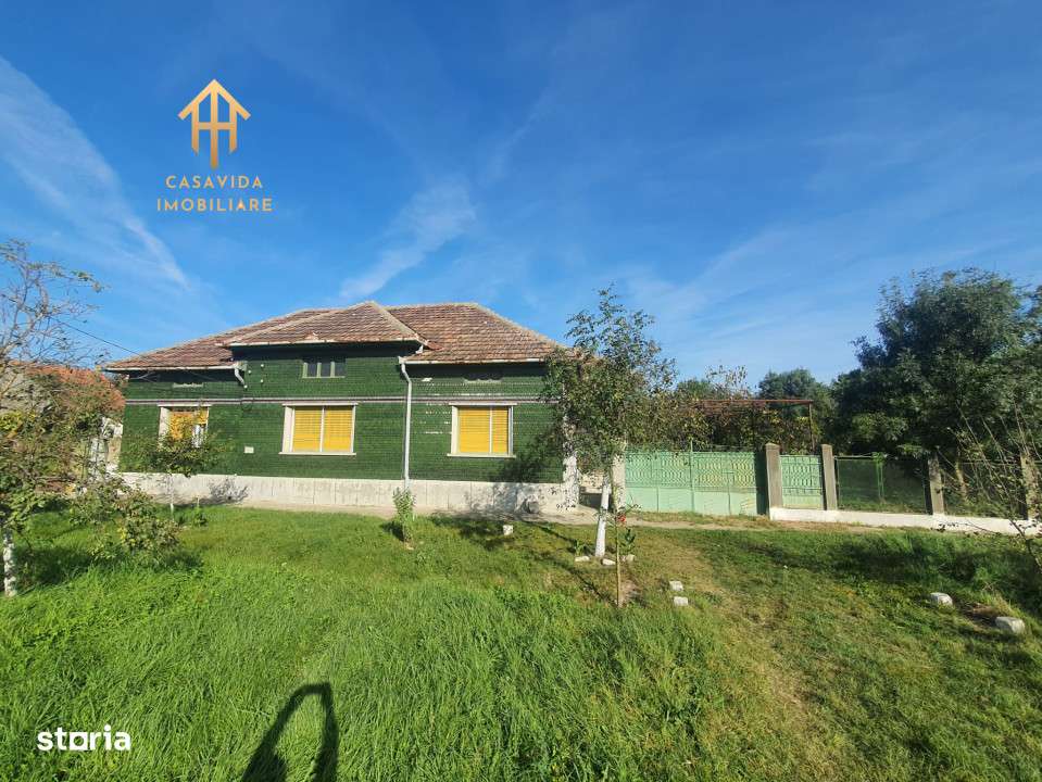 De Vanzare Casa Mare cu Teren Generos in Buzias - Imagine principală: 1/15