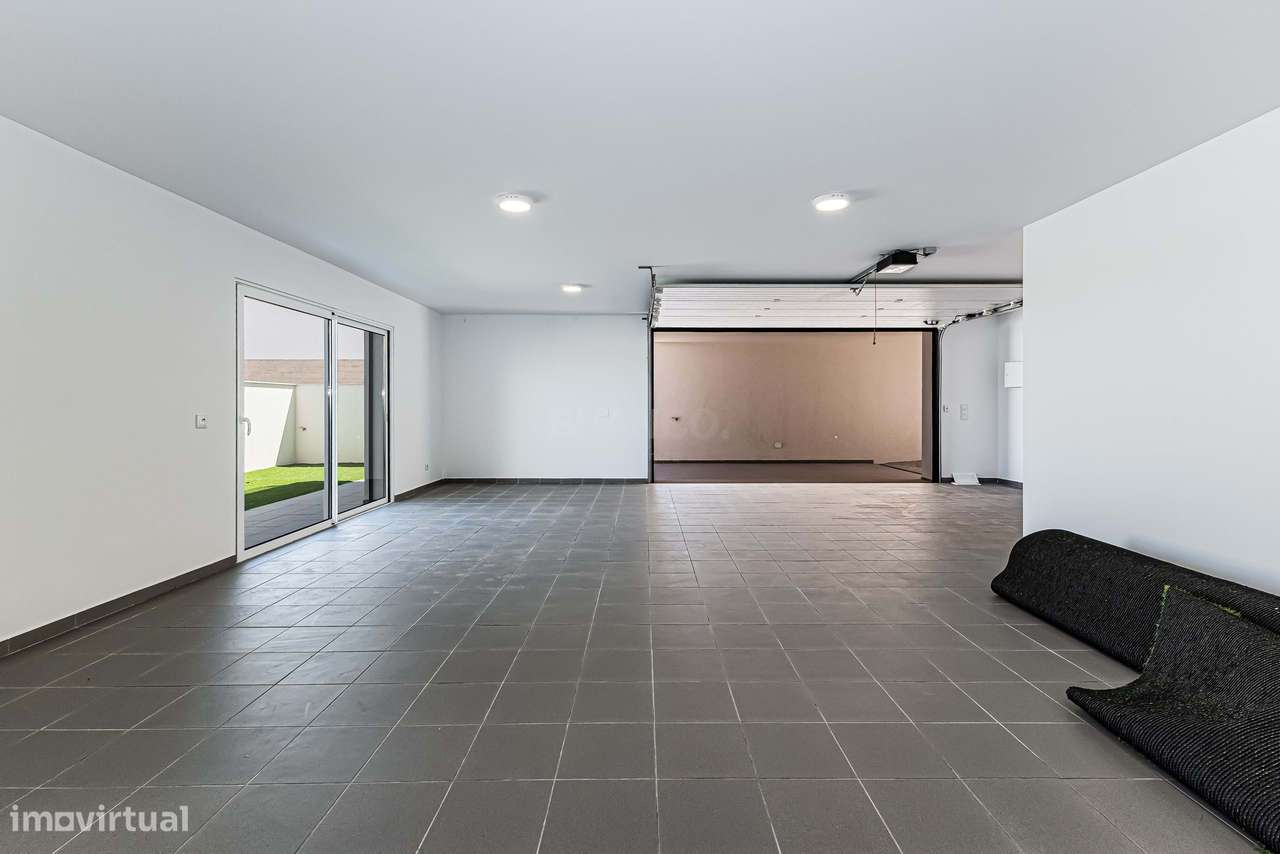 Moradia Contemporânea T3 com Garagem | Mexilhoeira Grande-30