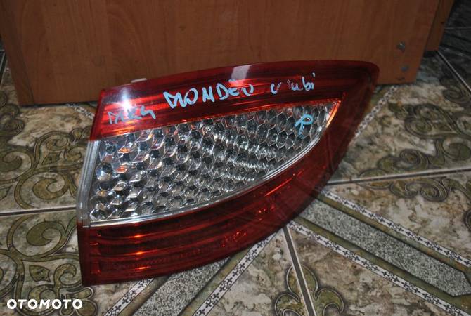 Lampy tył Ford Mondeo MK4 kombi - 2