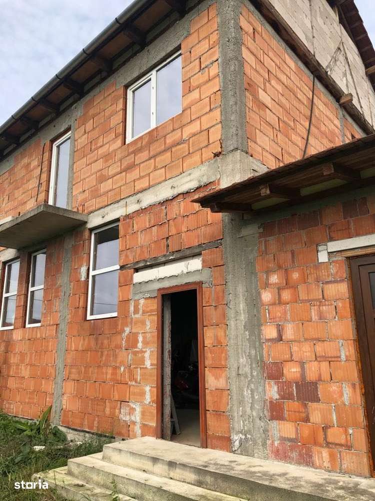 Comision 0 - Casa cu spatiu comercial si teren de 2877 m2 in Glimboca-1