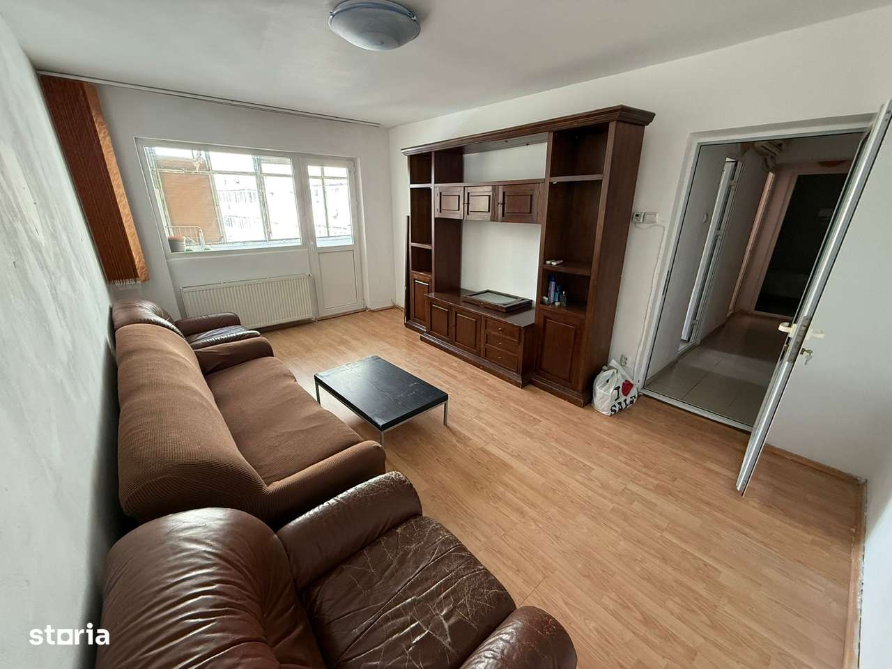 Republicii zona Mega Image 2 camere etaj 3 din 4 - Imagine principală: 2/10