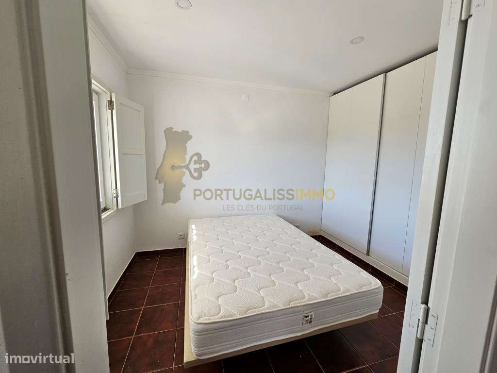 Vende-se: Moradia Familiar Espaçosa e Versátil na Madalena, Tomar.-18