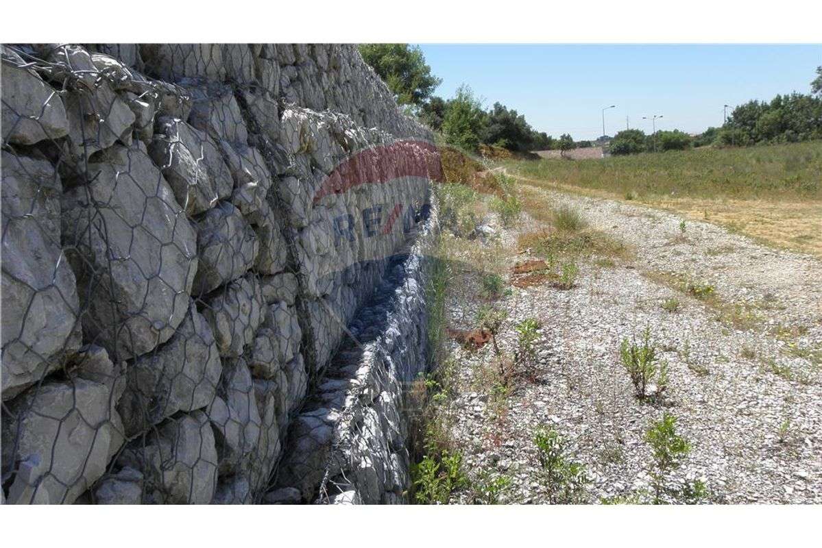 TERRENO PARA CONSTRUÇÃO DE ARMAZÉM INDUSTRIAL - Grande imagem: 5/12