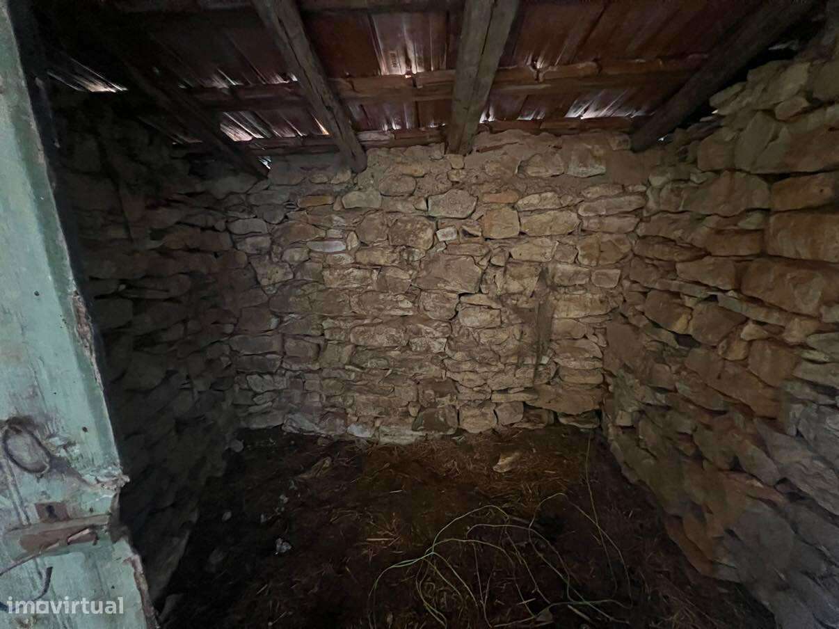 Casa em Pedra - CH3172/26-13