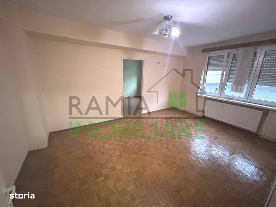 Apartament de vanzare, B-dul 15 Noiembrie - Imagine principală: 2/9