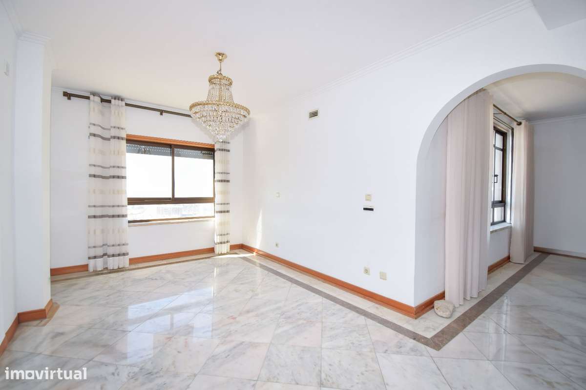 T3|Vista Rio| Box 2 Viaturas| Arrecadação| Quinta Grande Alfragide - Grande imagem: 5/33