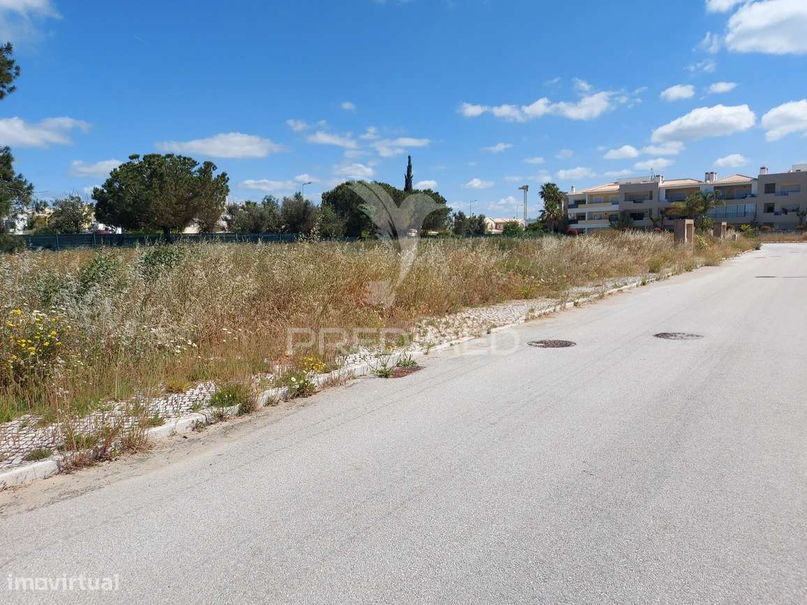 Lagos Terreno p/construção de 1764m2, zona ultraprivilegiada - Grande imagem: 5/32