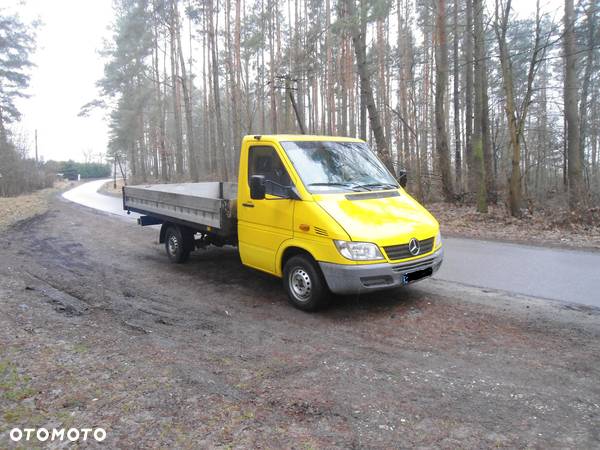 Mercedes-Benz Sprinter - 2