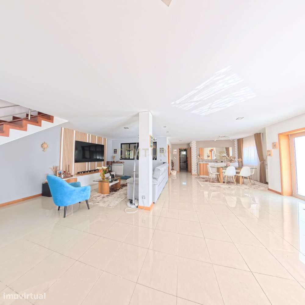Moradia T4 em Esposende com Jardim e Garagem-6