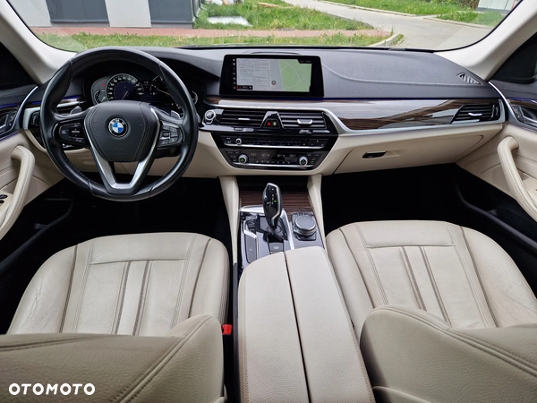 BMW Seria 5 520d xDrive Luxury Line sport - 35
