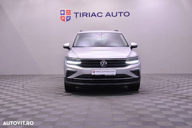 Volkswagen Tiguan - 8