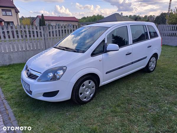 Opel Zafira 1.6 Elegance - 1