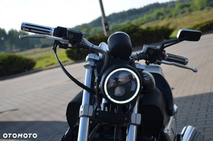 Yamaha V-MAX - 13