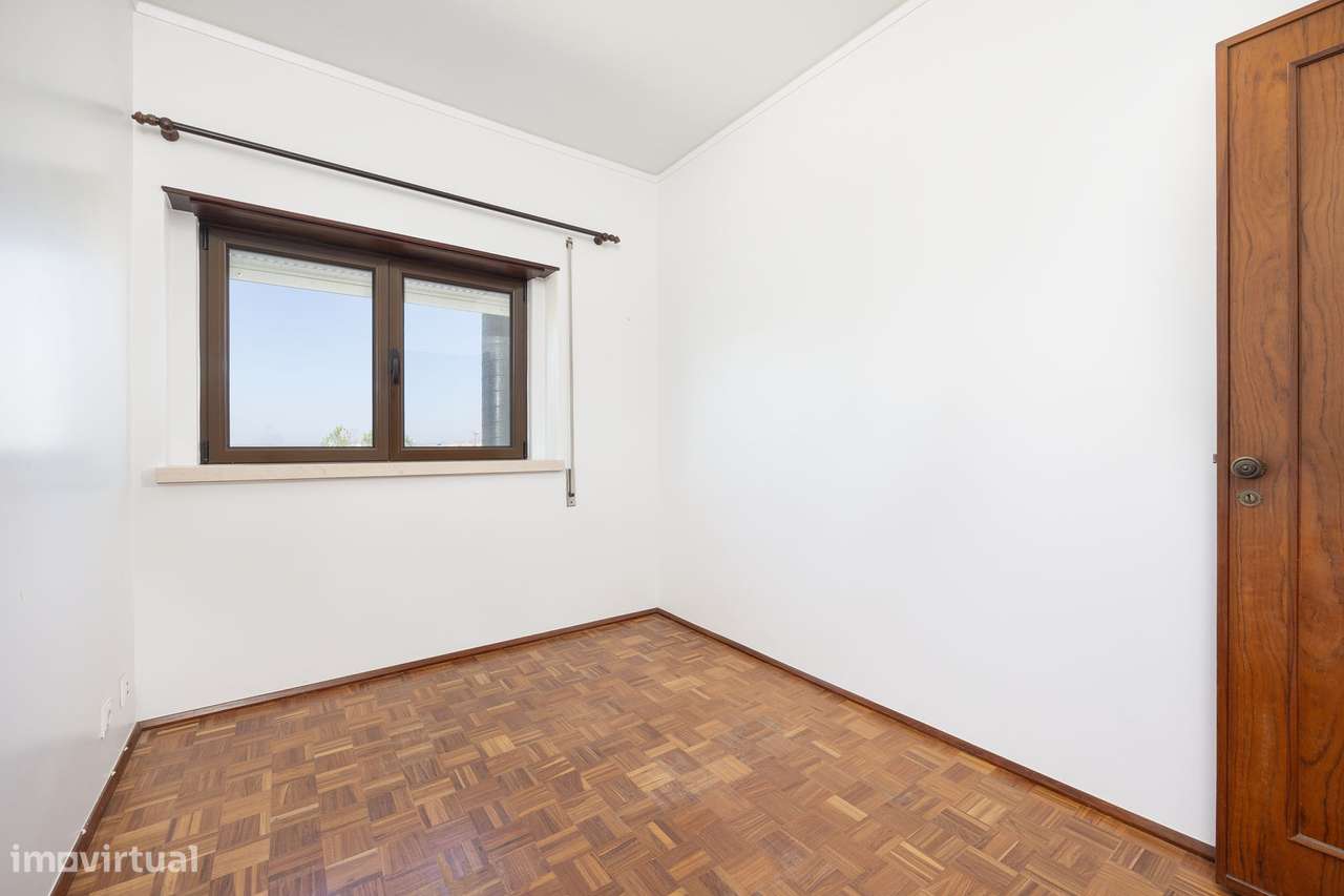 Apartamento T5 | Último Piso | Capuchos, Leiria-16