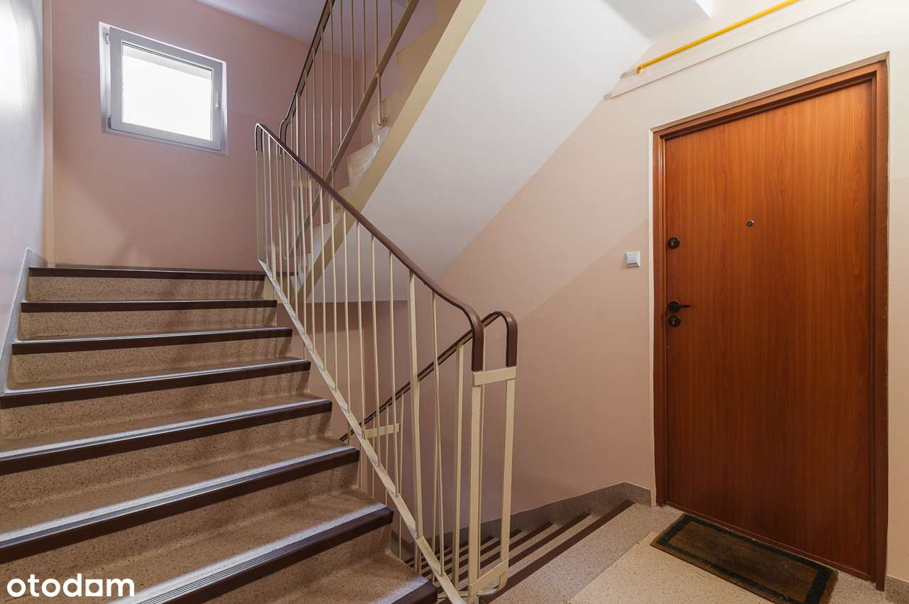 3 pokoje | 1 piętro | dwustronne |po remoncie klatki  | blisko centrum-13
