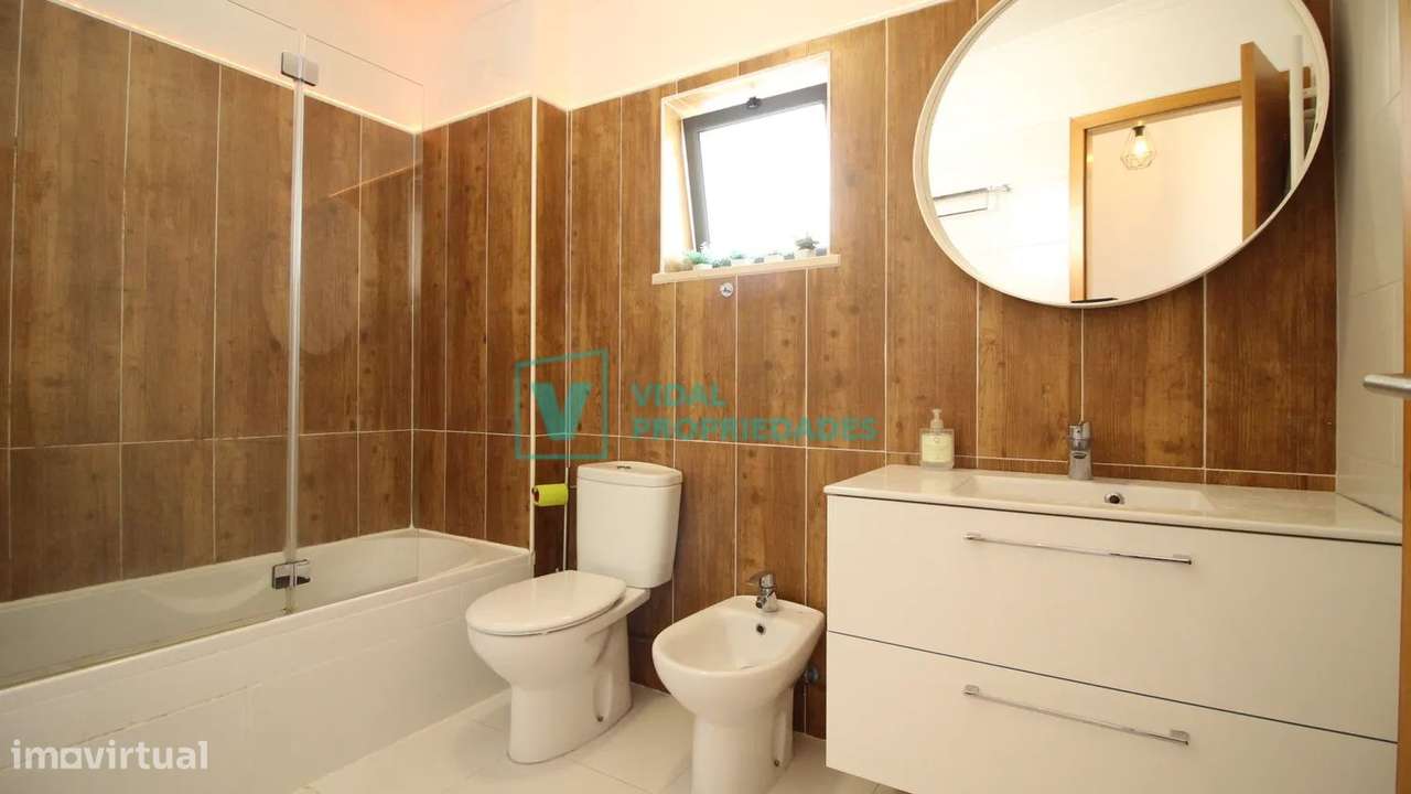 Apartamento T3 com varanda, garagem e elevador-7