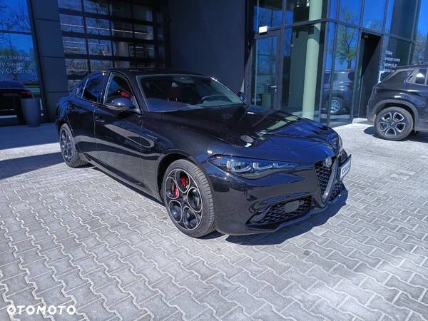 Alfa Romeo Giulia - 10