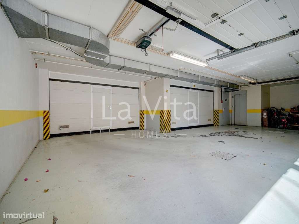 Apartamento T4 Duplex, em condomínio exclusivo no centro do Estoril.-50