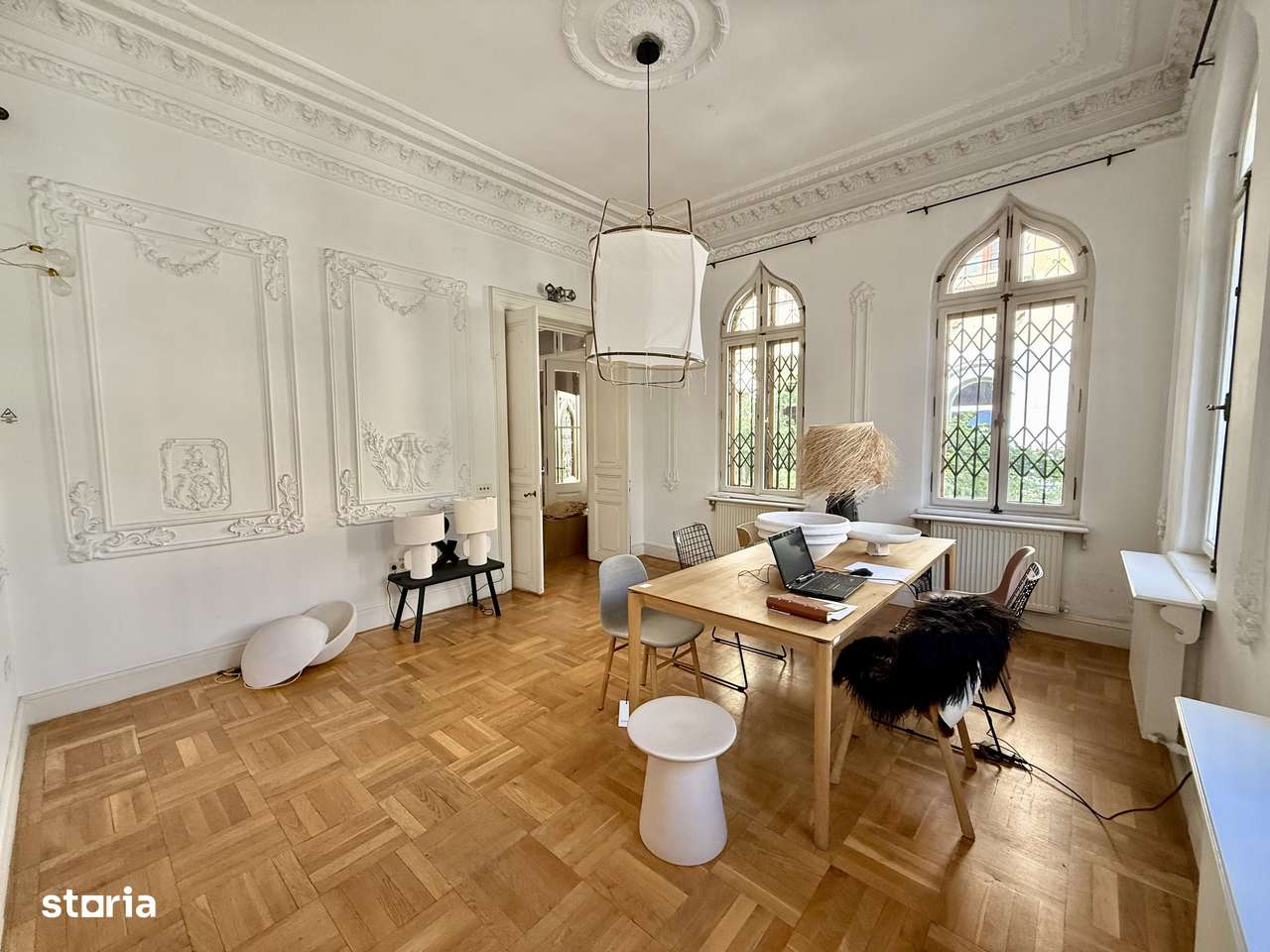 Vilă cu farmec interbelic, pretabilă pentru activități comerciale - Imagine principală: 3/20