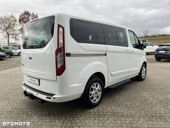 Ford Tourneo Custom - 5