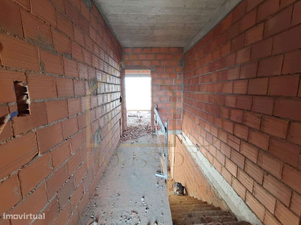 EXCELENTE Moradia T3 com Pérgola. Fernão Ferro-19