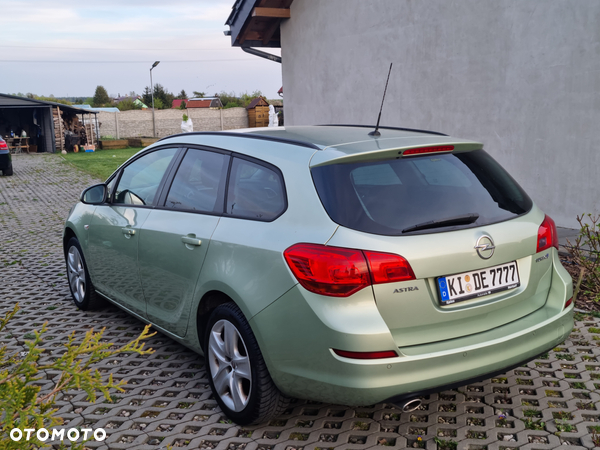 Opel Astra - 4