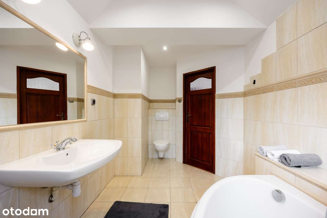 Przestronny dom z 6 pokojami w świetnej lokalizacji-Koszalin, Raduszka-13