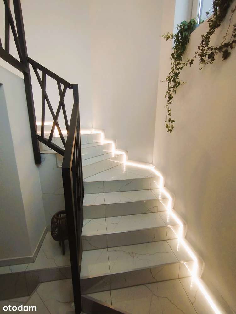 Nowoczesny dom 162m2 w zabudowie bliźniaczej, Ul. Nadrzeczna-2