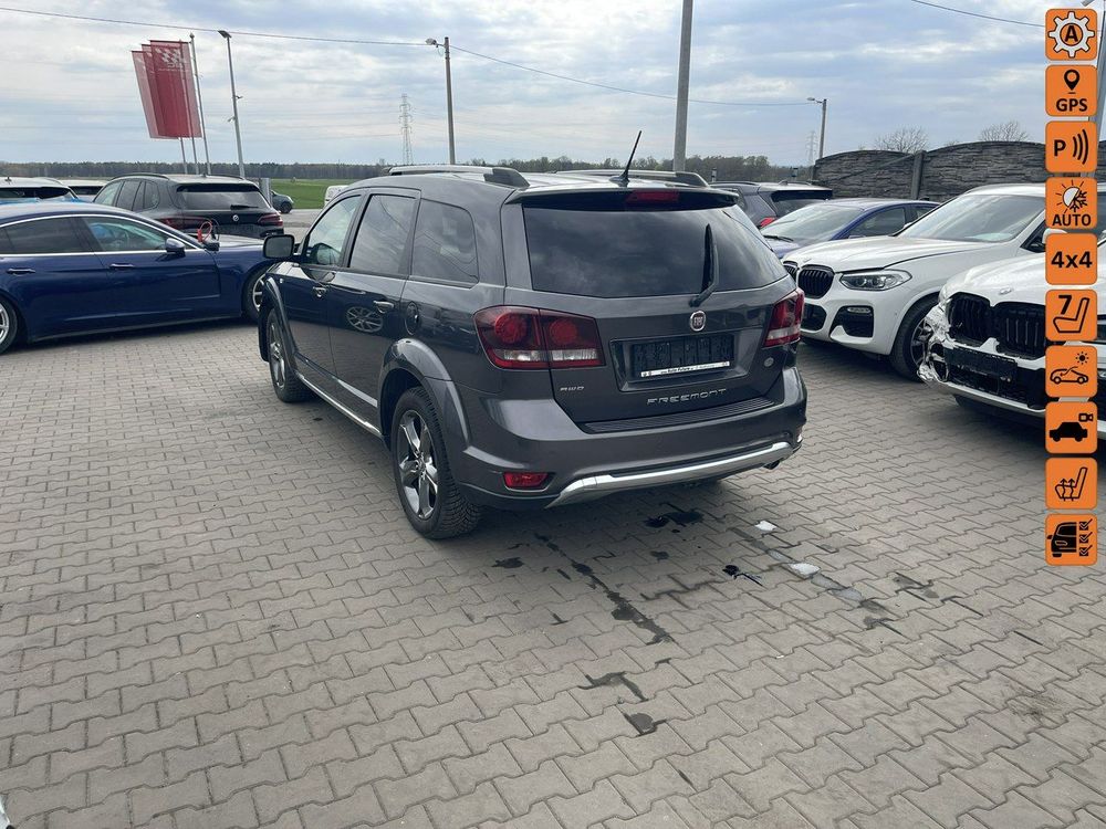 Fiat Freemont 2.0 Multijet 16V DPF Automatik Allrad Black Code 2016