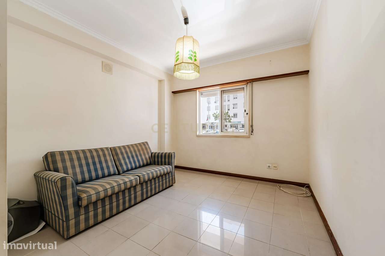 Apartamento T2 em Santa Marta do Pinhal-  Corroios, Seixal-16