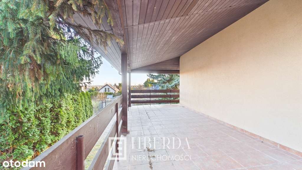 Dom z dużym ogrodem, Dąbrowica, ul. Kresowa-11