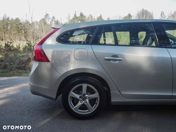 Volvo V60 D3 Geartronic Momentum - 13