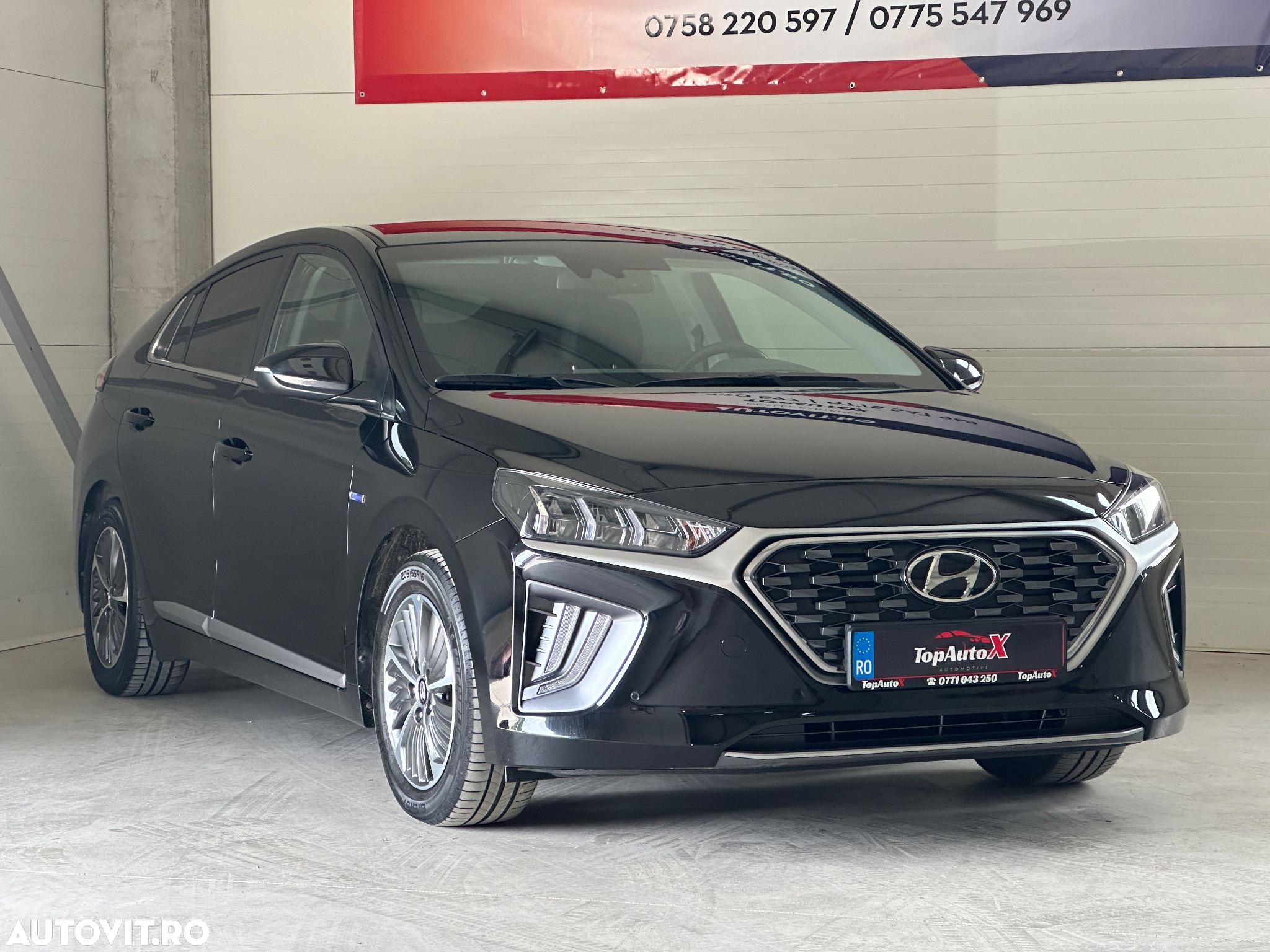 Hyundai IONIQ Plug-in-Hybrid 1.6 GDI Premium - 12