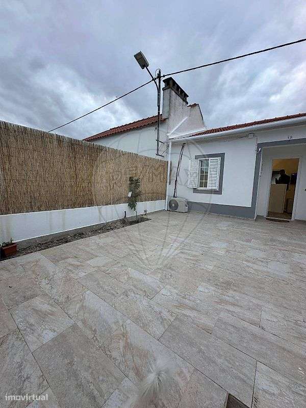 Moradia T2 para venda-13