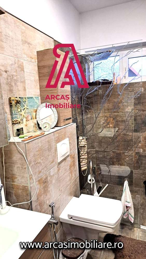 Vila de vanzare 243 mp -garaj-Str Negoi!-8