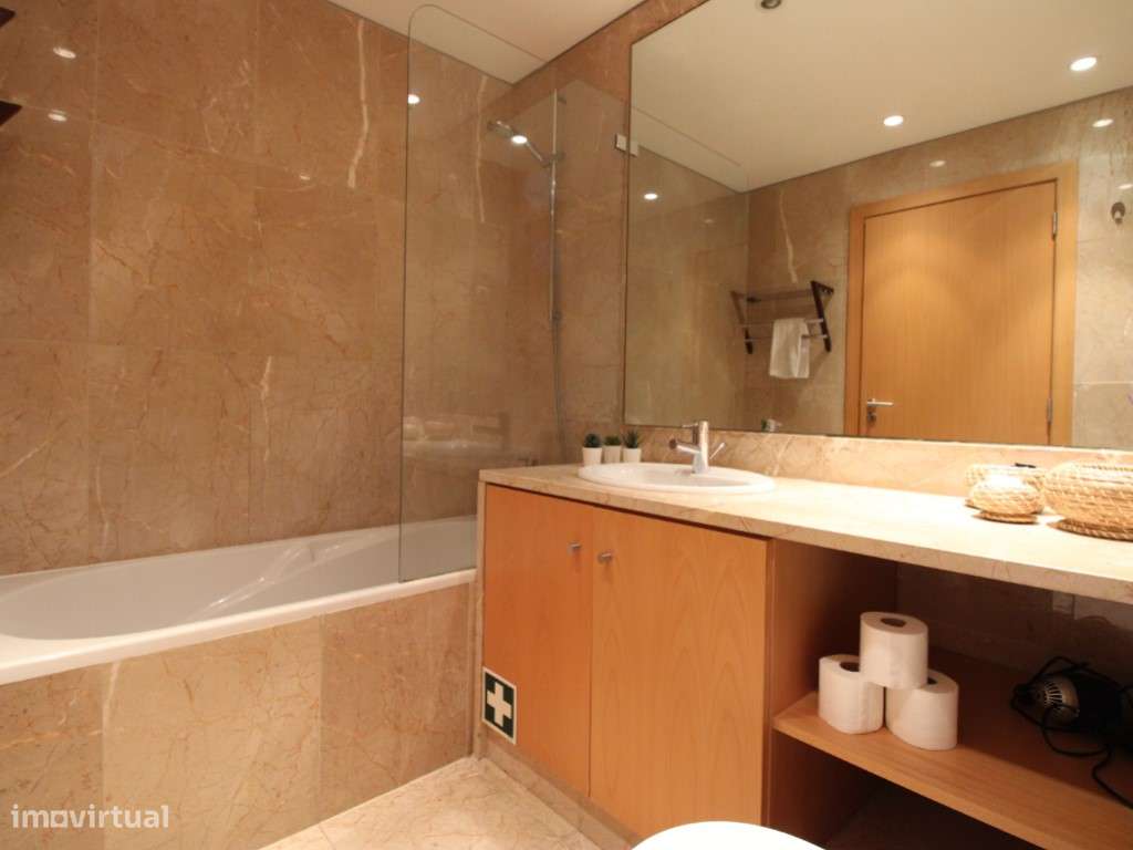 Excelente T1 com lugar de garagem no Edifício Panoramic - Parque da...-11