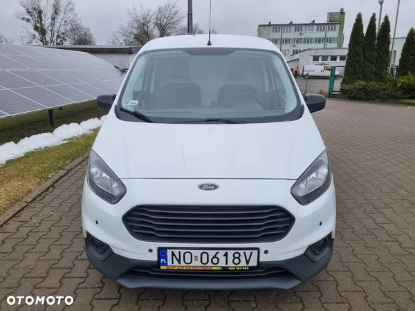 Ford Transit Courier - 2