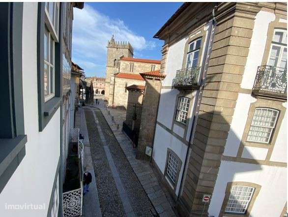 Apartamento T0 - Centro Histórico de Guimarães-21