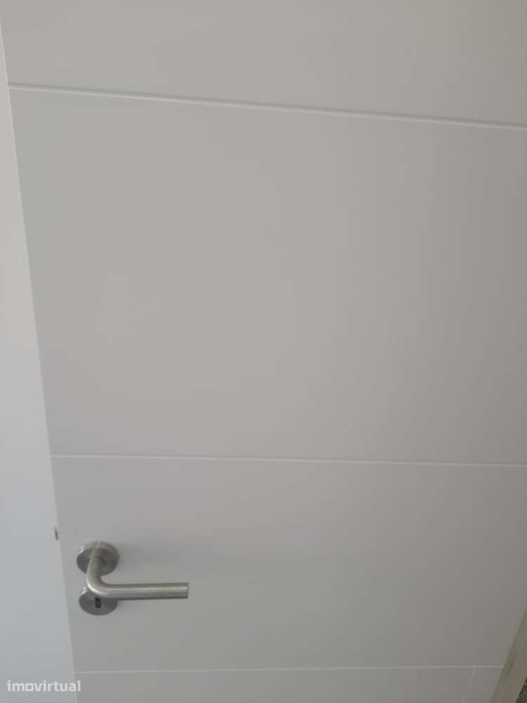 Apartamento T2 com varanda na Baixa da Banheira-32