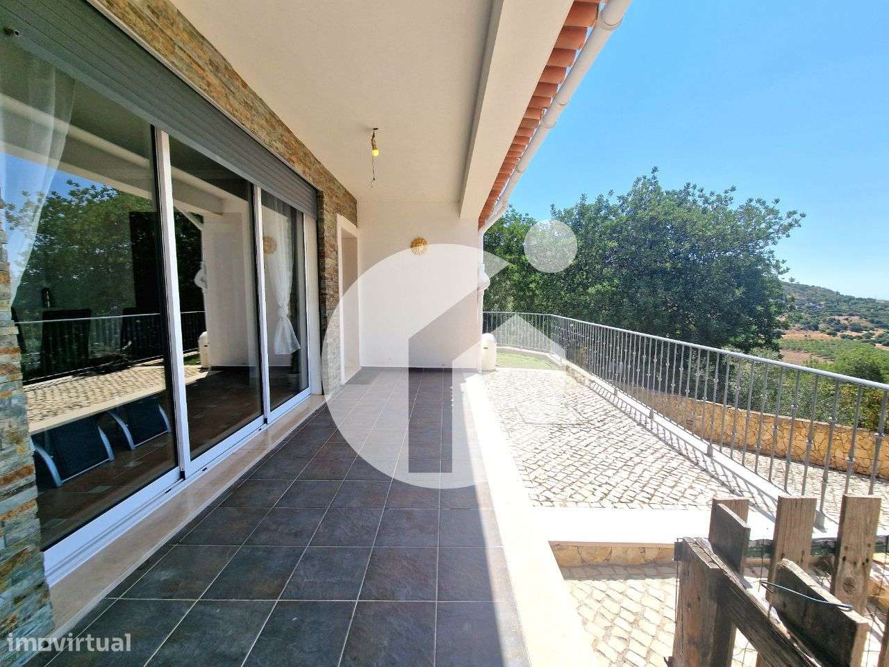 Moradia T2+1 com piscina e box – em Fialhos - Grande imagem: 5/36