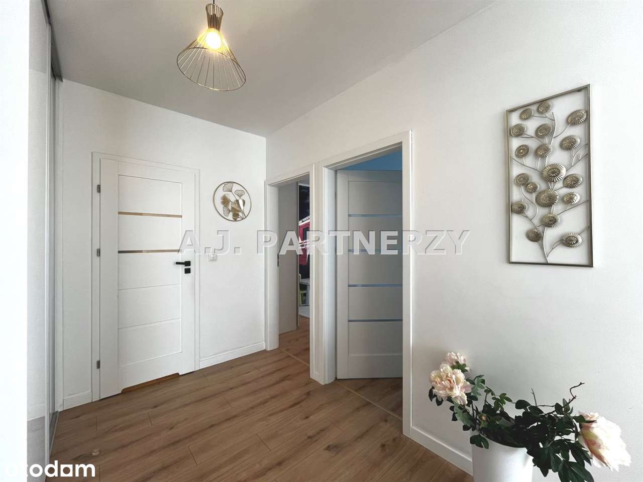 Gotowe 3 pokojowe z windą, 2 miejsca postojowe-9